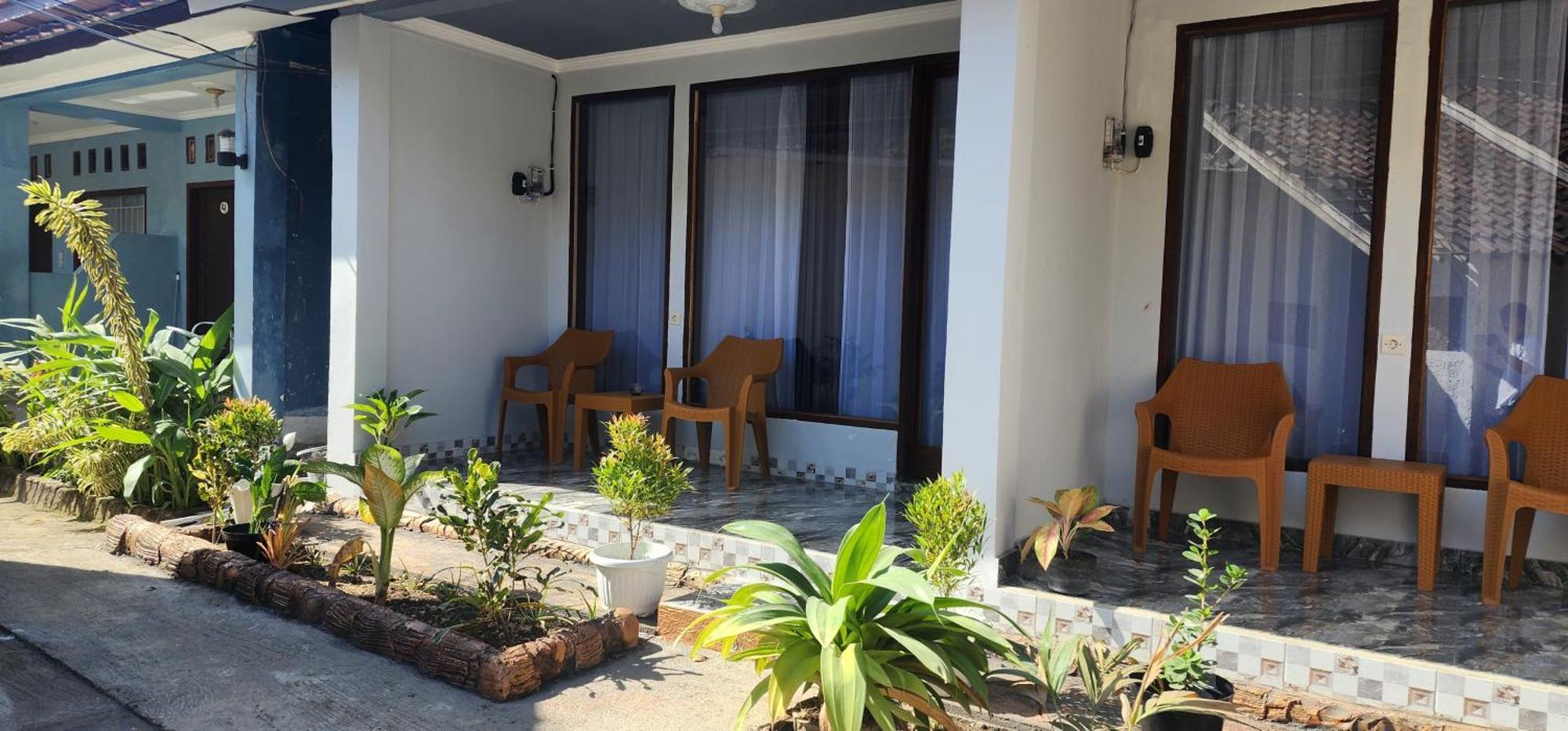 Sakila Homestay Kuta  Exteriör bild